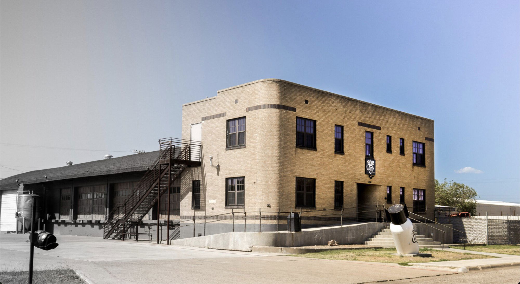 Bomb City Distilling, Winery in Amarillo