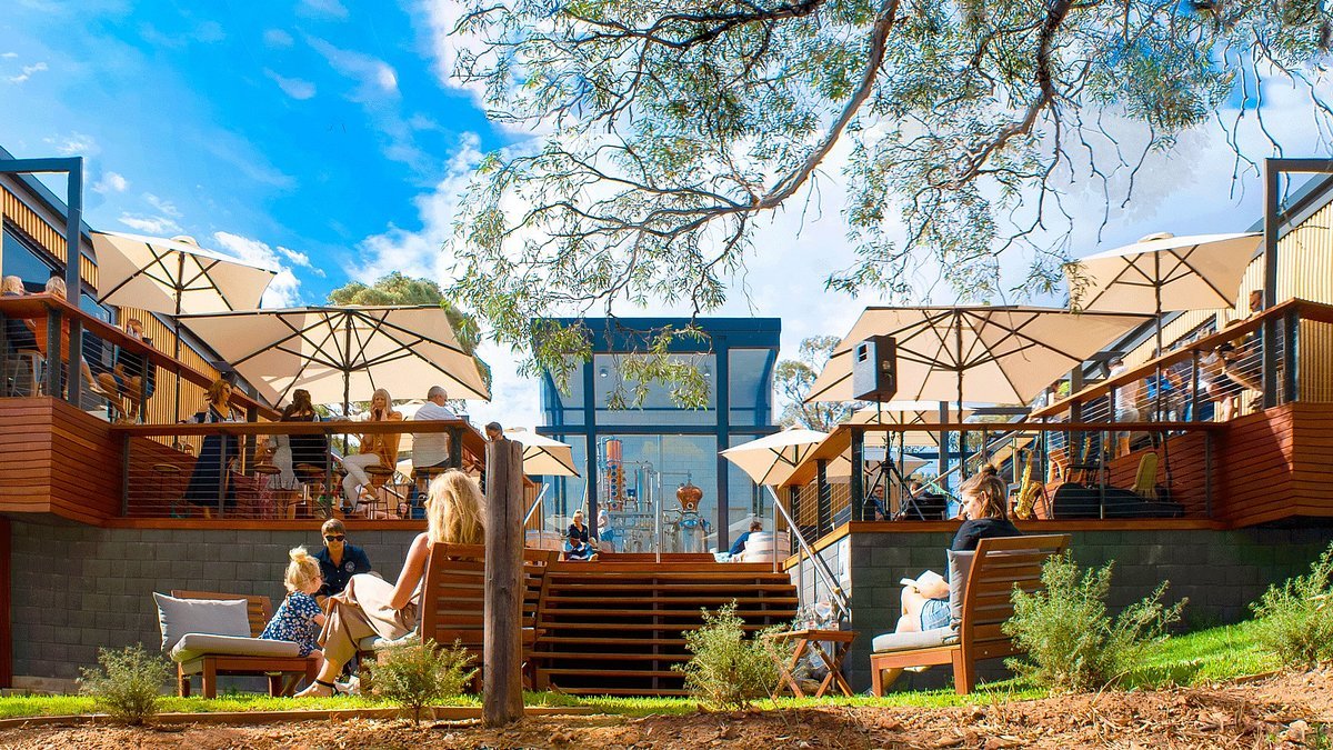 Seppeltsfield Road Distillers, Winery in Barossa Valley