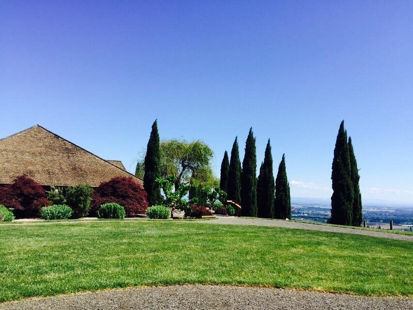 White Rose Estate winery in Dayton, United States