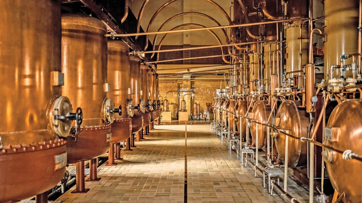 Cointreau, Winery in Saint-Barthélemy-d'Anjou