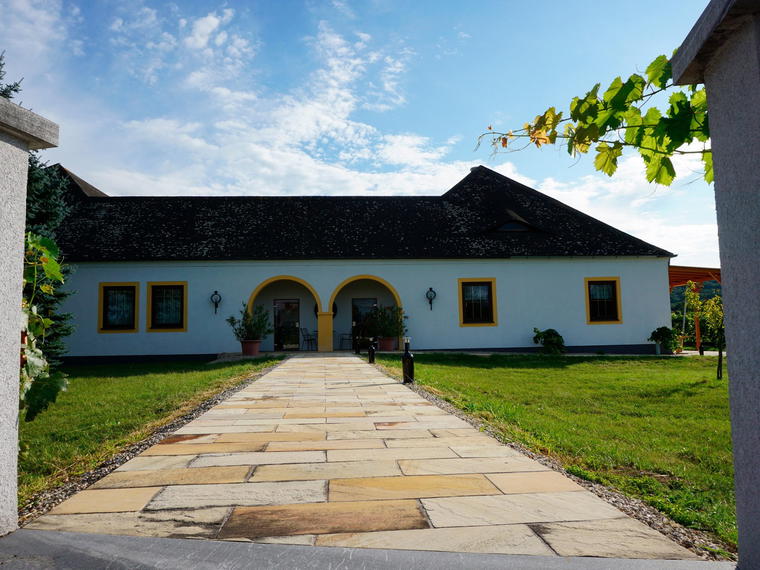 Weingut Hutter Distillery, Mautern an der Donau, Austria